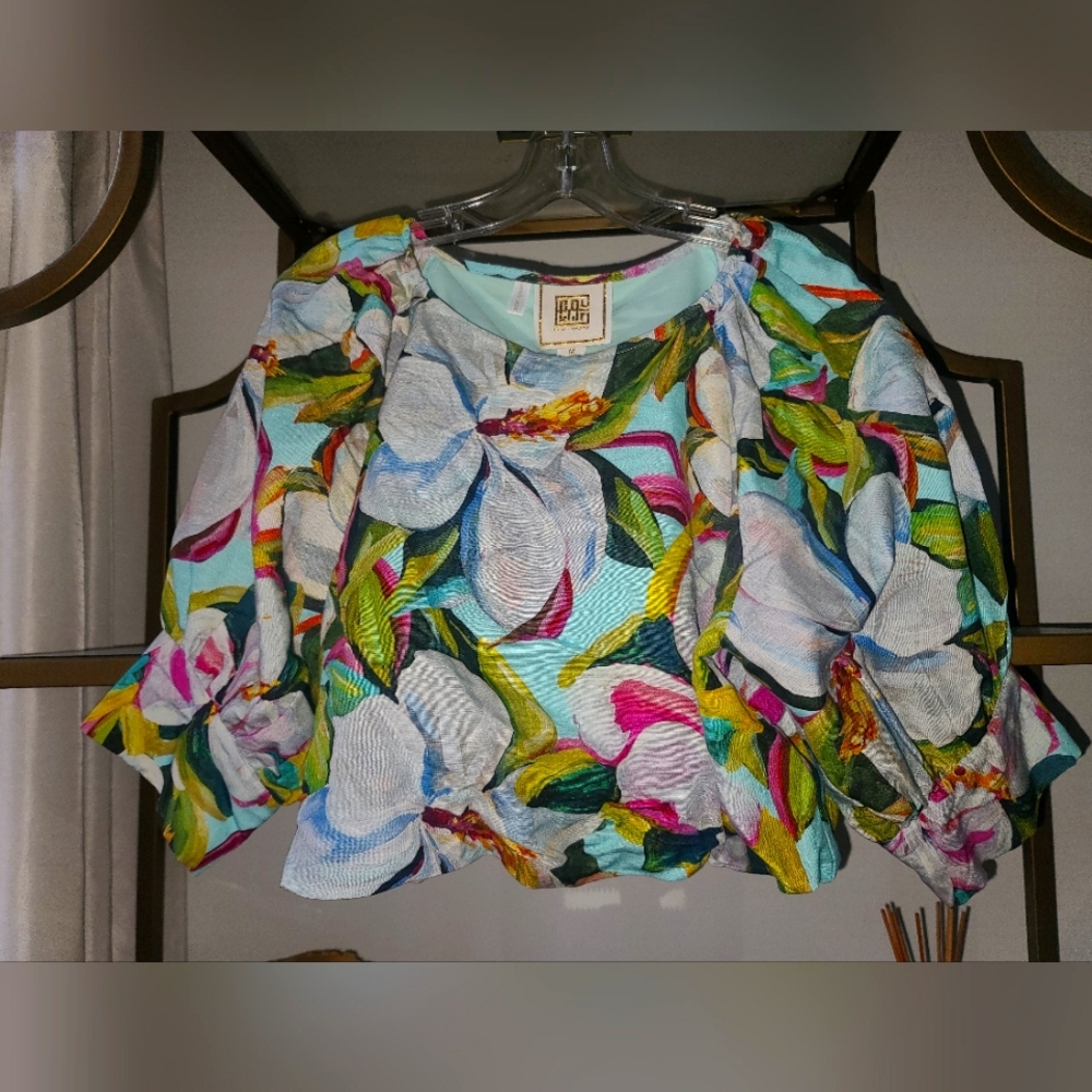 EMILY MCCARTHY CELESTE CROPPED FLORAL TOP